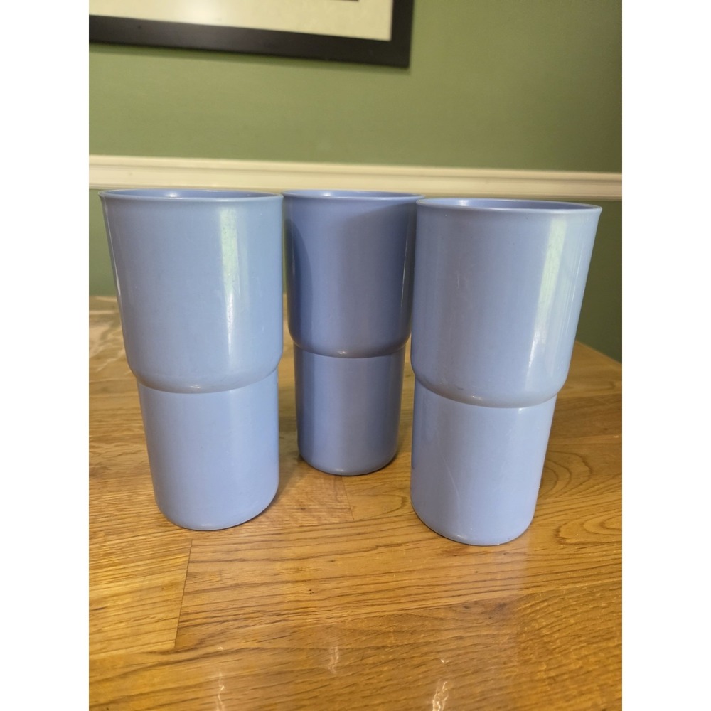 Tupperware Stackable Tumblers 18 oz. Large Cup (Set of 3) Blue #2413
